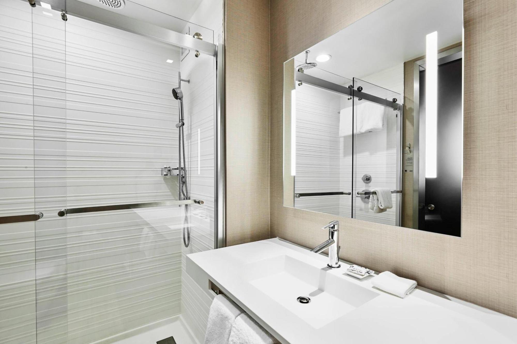 Ac Hotel By Marriott Cincinnati At The Banks Extérieur photo