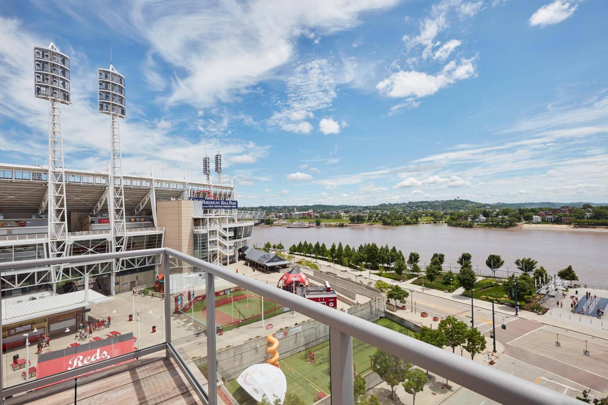 Ac Hotel By Marriott Cincinnati At The Banks Extérieur photo